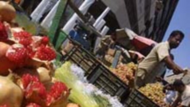 An Iraqi market prepares for Ramadan (epa file photo)