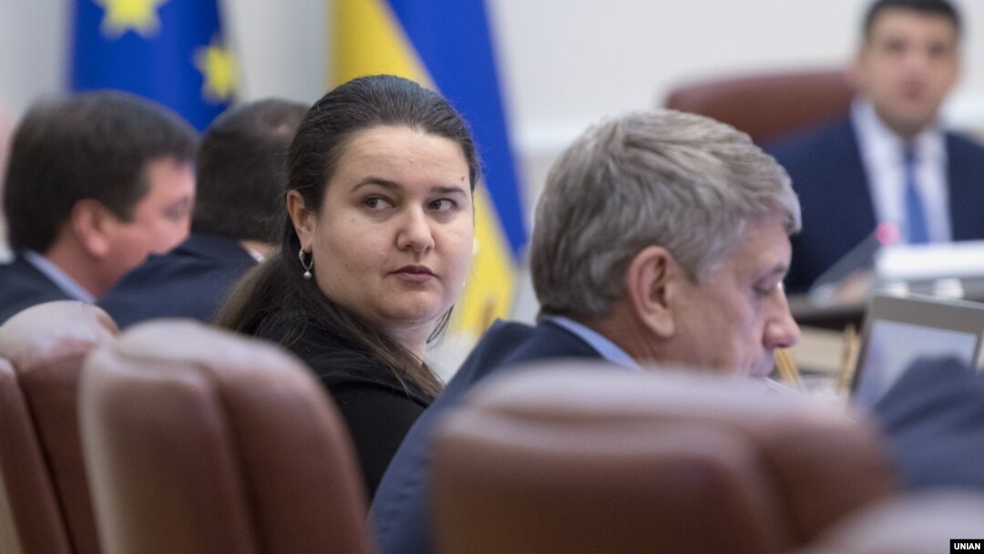 The continued presence of some key economic officials from the previous government, such as Finance Minister Oksana Markarova, which will help ensure some policy stability, Fitch said. 