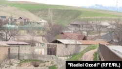 Орусиядагы кол салууга айыпталган тажикстандыктын айылы. Апрель, 2024-жыл