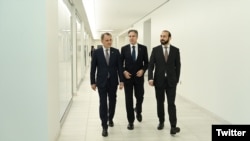 ԱՄՆ պետքարտուղար Էնթոնի Բլինքենը, Հայաստանի և Ադրբեջանի արտգործնախարարներ Արարատ Միրզոյանը և Ջեյհուն Բայրամովը, Արլինգթոն, 27-ը հունիսի, 2023թ.