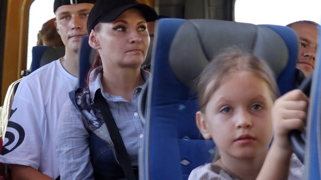Ukrainian Civilians Evacuated From Kupyansk District Near Front As Russian Forces Mass 