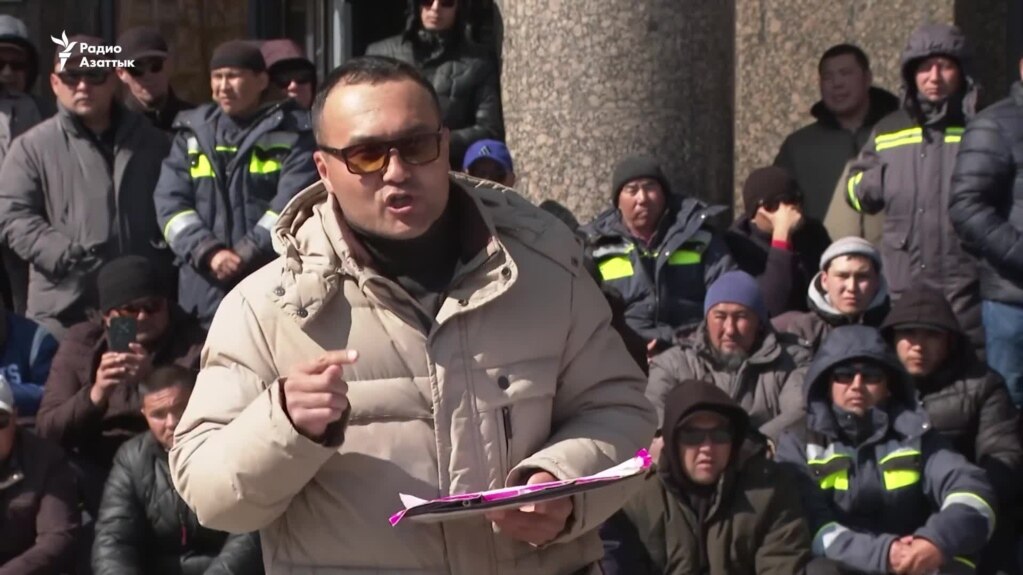 В Астане говорят, что протестовавшие нефтяники «отказались» от высоких зарплат и работы. Так ли это?