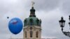 Balon sa logom njemačke krajnje desničarske stranke Alternativa za Njemačku (AfD) u Berlinu 24. septembra 2021.