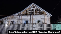 Наслідки російських обстрілів у Нікополі Дніпропетровської області, Україна, 15 грудня 2023 року
