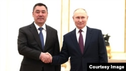 Президент Садыр Жапаров жана Орусиянын президенти Владимир Путин. Архив.