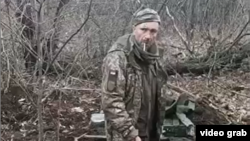 Өлім алдындағы украин жауынгері. Видеодан скриншот.
