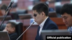 Қирғизистон парламенти - Жўғўрқу Кенеш депутати Дастан Бекешев.
