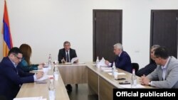 Armenia - Gagik Jahangirian chairs a session of the Supreme Judicial Council, April 4, 2022/