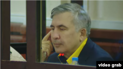 Михаил Саакашвили в зале суда (архивное фото)