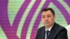 Президент Садыр Жапаров Конституциянын жаңы редакциясына кол коюу аземинде. 5-май, 2021-жыл.