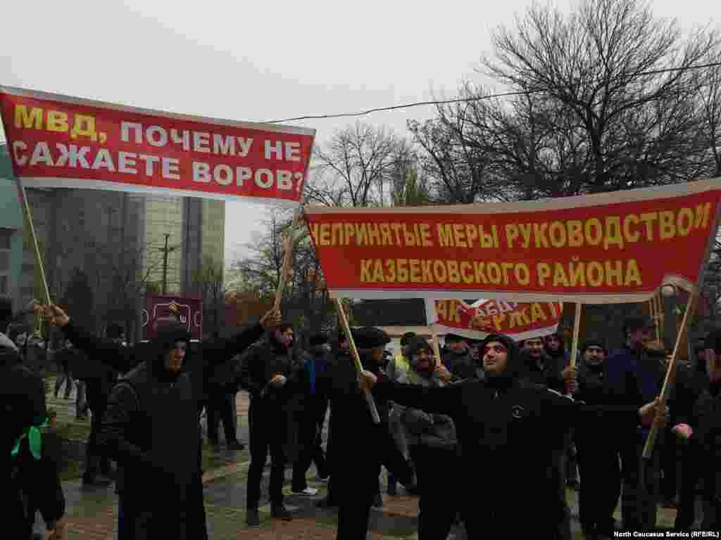 Колхоз был преобразован в сельскохозяйственный производственный кооператив (СПК) еще в 2002 году, но жители узнали об этом лишь спусть шесть лет