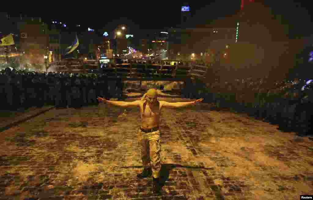 Kijev, 11. decembar 2013. Foto: REUTERS / Maxim Zmeyev