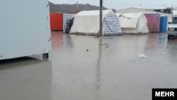 شهاب نادری، عضو مجمع نمایندگان استان کرمانشاه:‌ ۶۰ درصد مردم مناطق زلزله‌زده در این شرایط در خارج از کانکس زندگی می‌کنند