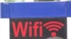 Aşgabatda öýüne Wi-Fi çekdirenler pes tizlikden şikaýat edýär, ‘Türkmentelekom çäre hödürlemeýär’