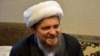 آیت‌الله عباس تبریزیان که یک کتاب مرجع پزشکی را آتش زده، در حوزه «طب اسلامی» مشهور است