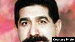 يوسف عزيزی بنی طرف از اعضای کانون نويسندگان و عضو افتخاری اتحاديه نويسندگان عرب است و دست کم ۲۵ عنوان کتاب تاليف و ترجمه کرده است.