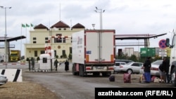 Пограничный пункт «Фарап-Алат». Туркменистан.