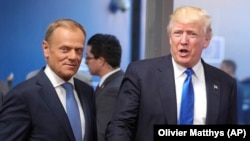 Дональд Туск жана Дональд Трамп. Брюссель, 25-май, 2017-жыл.