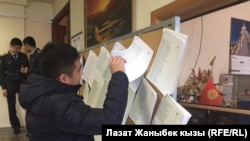 Москвада иштеген кыргызстандык. Иллюстрация. 