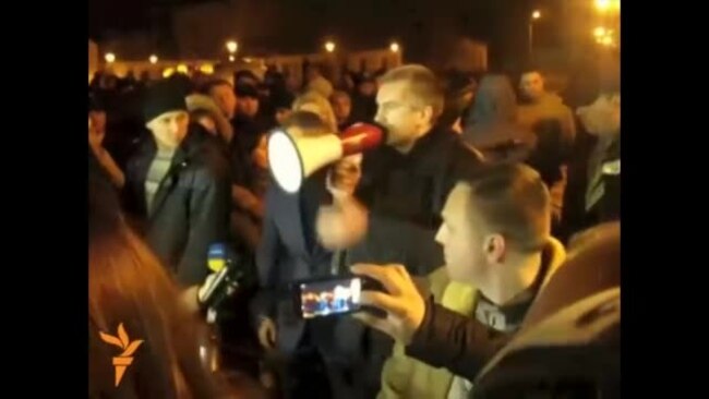 Aksyonov Addresses Pro-Russian Supporters In Crimea