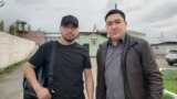 Азамат Ишенбеков адвокаты Жаныш Бараков менен. Петровка, Чүй. 9-апрель, 2025-жыл.