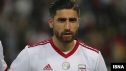 علیرضا جهانبخش میگوید شادی گل و خواندن سرود ملی یک مسئله شخصی است و ما قصد نداریم این مسئله را بزرگ کنیم
