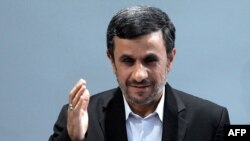 مناسبات میان محمود احمدی نژاد و مجلس شورای اسلامی طی هفته های اخیر دچار تنش های زیادی شده است.