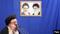 عکس آرشیوی است.