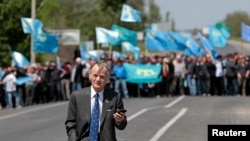 Мустафа Джемилев у города Армянска в Крыму 3 мая 2014 года