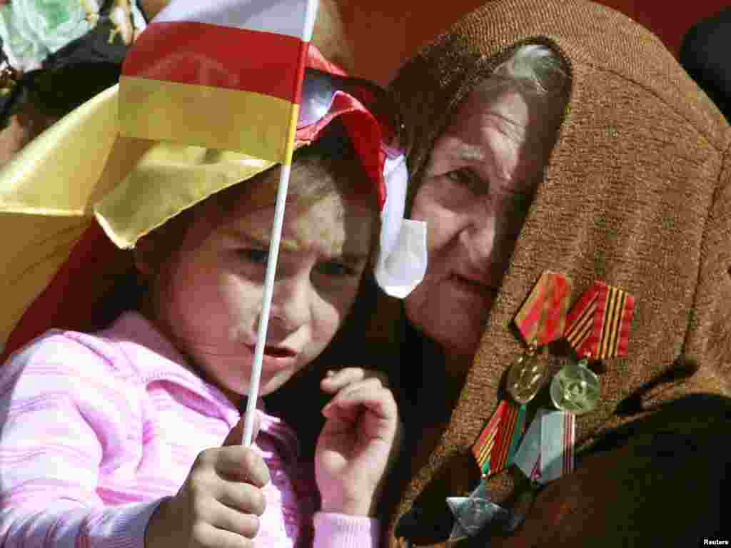 Južna Osetija - Proslava 20-te godišnjice proglašenja neovisnosti ove gruzijske teritorije, Tskhinvali, 20.09.2010. Foto: Reuters / Kazbeg Basayev
