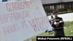 Protest bivših radnika Vitezita ispred zgrade Vlade Federacije BiH, Sarajevo, mart 2011