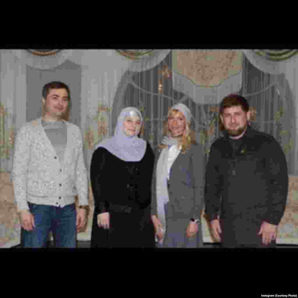 Россиялъул вице-премьер Владислав Сурков, Къадировасул лъади Медни, Сурковасул лъади Наталья Дубовицкая, Чачанлъиялъул нухмалъулев Къадиров Рамзан 