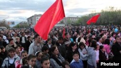 Armenia - The opposition Armenian Revolutionary Federation holds an election campaign rally in Armavir, 17Apr2012.