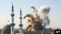 حمله هوایی اسرائیل به شهر رفح در نوار غزه در نزدیکی مرز مصر