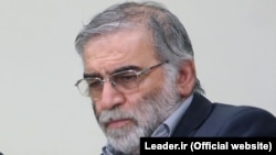 محسن فخری‌زاده، چهره ارشد در برنامه هسته‌ای جمهوری اسلامی در حمله‌ای در نزدیکی تهران کشته شد.