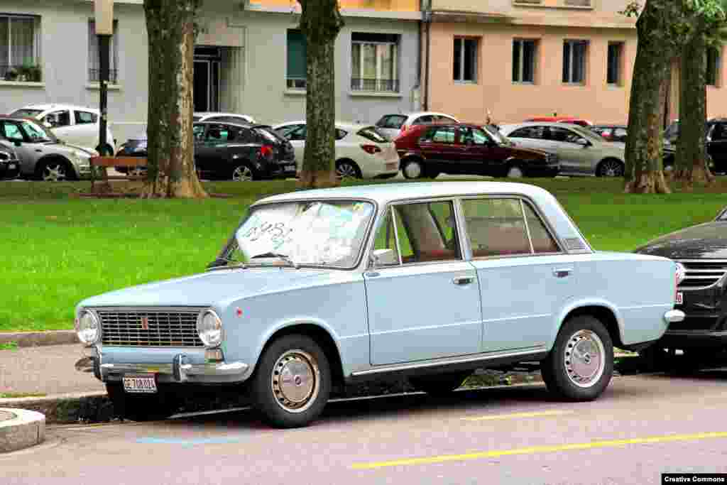 Итальянский Fiat 124 был назван Европейским автомобилем года в 1966 году. Однако слава автомобиля будет навсегда ассоциироваться с «сделкой века» после того, как Fiat подпишет контракт с СССР о создании крупнейшего в России автозавода.