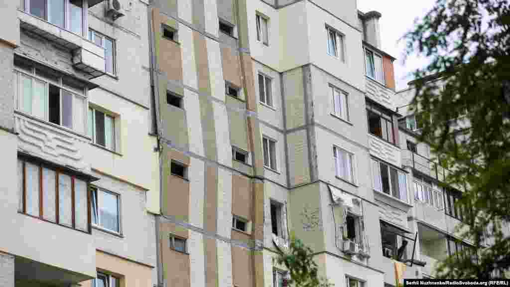 Віталій Кличко додав, що місце для відселення жителів із пошкодженої частини будинку вже визначили