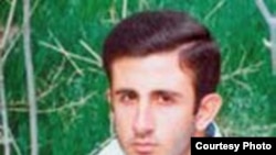 ابراهيم لطف اللهی شانزدهم دی بازداشت شده و روز بيست و پنجم دی درگذشته است.