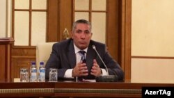سیاوش نوروزاف میگوید امروز نیروهای نظامی ایران در مرز تجمع کرده و به حالت آمادهباش درآمدهاند. ما ترسی از جنگ نداریم و آذربایجان دیگر آن کشور سه دهه پیش نیست