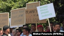 Protesti radnika Krivaje, jul 2010 - foto: Midhat Poturović