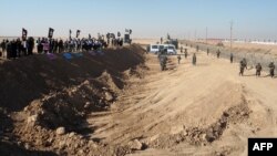 نمای بیرونی اردوگاه اشرف