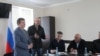 Бывший мэр Цхинвала и глава «Ныхас» Алан Алборов неожиданно объявил, что готов уступить лидерство Давиду Санакоеву