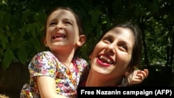 نازنین زاغری و دخترش
