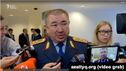 Сол кездегі ішкі істер министрі Ерлан Тұрғымбаев. 2019 жыл.