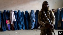 د طالبانو تر واکمنې لاندې د افغان مېرمنو د ژوند یوه څنډه