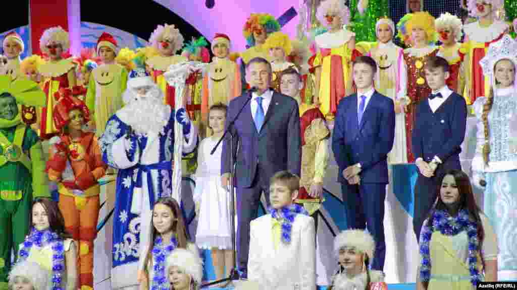 Республика күләм зур Чыршы бәйрәменә килүчеләрне Татарстан президенты Рөстәм Миңнеханов сәламли 