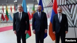 Բրյուսելյան եռակողմ հանդիպումներից, արխիվ