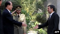 کیم یونگ نم (چپ) در تهران