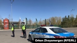 Полицейские у места предполагаемой акции протеста. Нур-Султан, 1 мая 2021 года