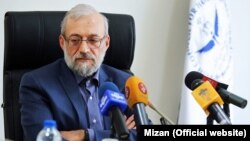 سازمان‌های بین‌المللی همواره به نقض گسترده حقوق بشر در ایران از جمله میزان بالای اعدام ها و رعایت نکردن حقوق اقلیت های دینی انتقاد کرده‌اند.
